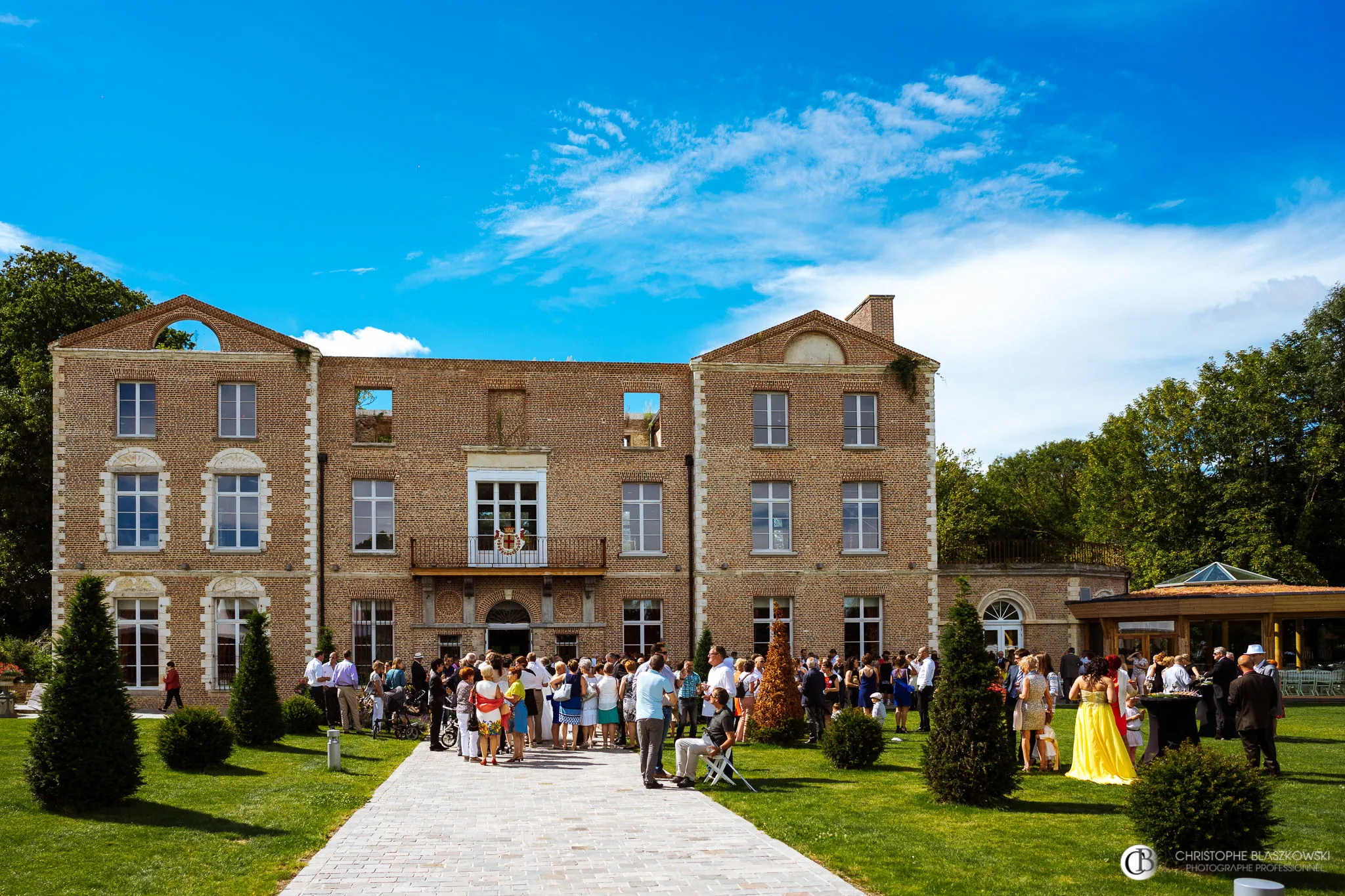 chateau de morbecque – sous le soleil