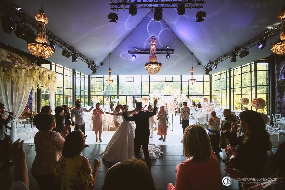 Photographe Mariage | Un mariage oriental au château de Bourgogne : Une célébration majestueuse pour Dhabia et Monir