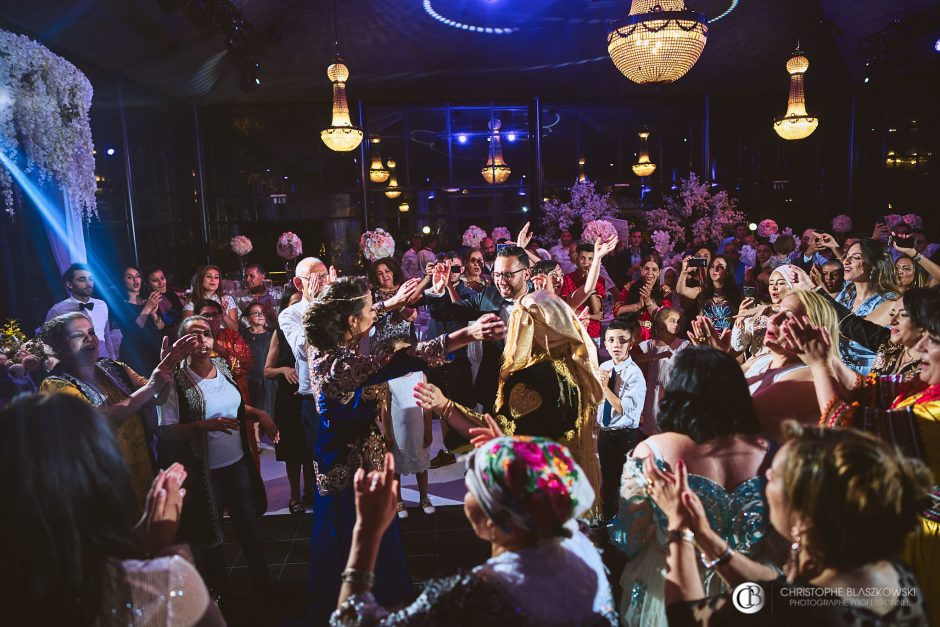 Photographe Mariage | Un mariage oriental au château de Bourgogne : Une célébration majestueuse pour Dhabia et Monir