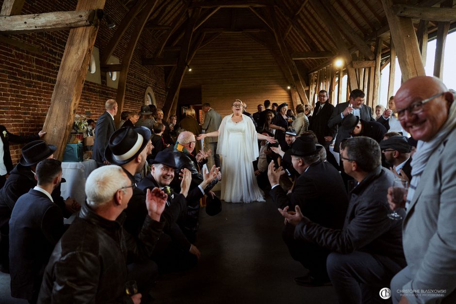 Photographe Mariage | Un Mariage Éblouissant à la Traxène : Julie et Gwenaël, un Voyage dans les Années Folles