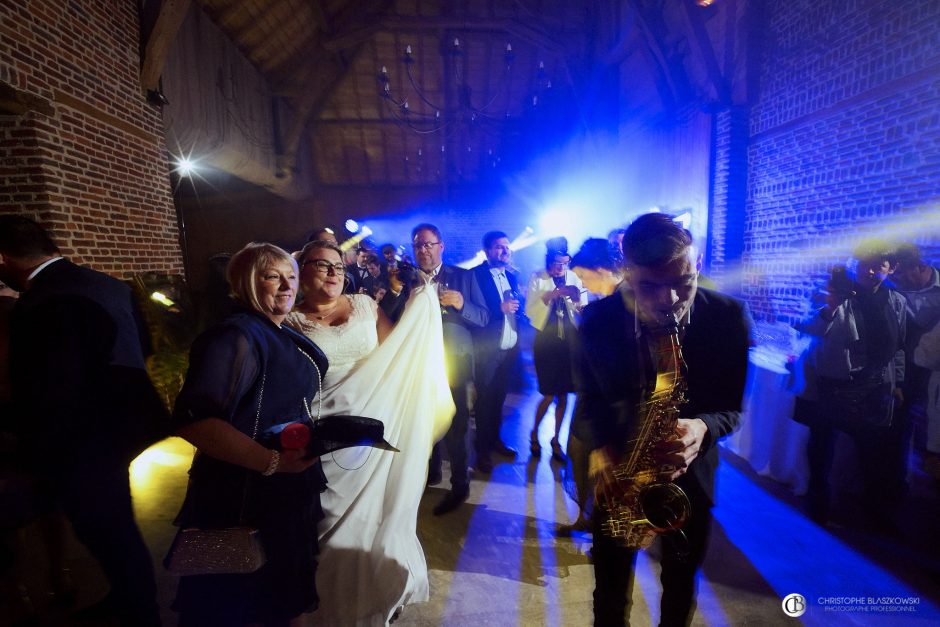 Photographe Mariage | Un Mariage Éblouissant à la Traxène : Julie et Gwenaël, un Voyage dans les Années Folles