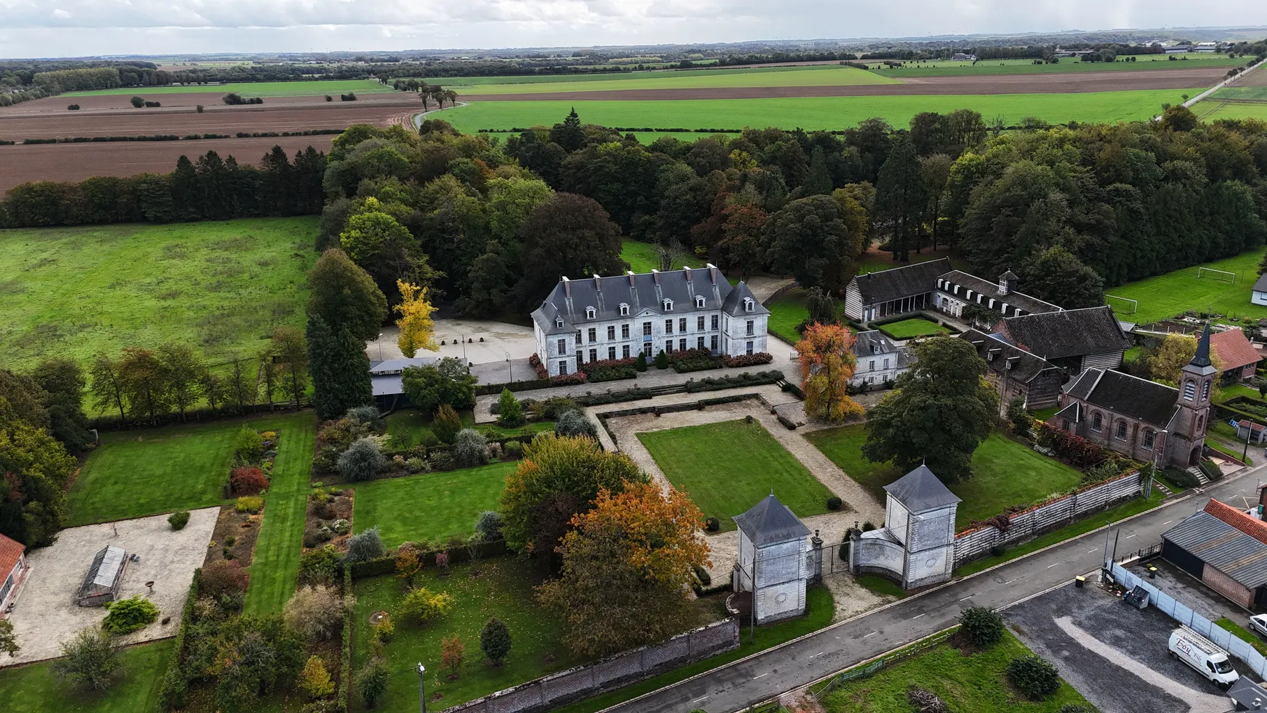 Autre perspective aérienne du domaine de Couturelle