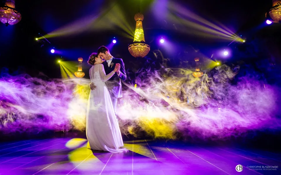 Mariage au Château de Bourgogne à Estaimpuis – Lieu romantique et photogénique 7 chateau de bourgogne belgique - premiere danse des mariés
