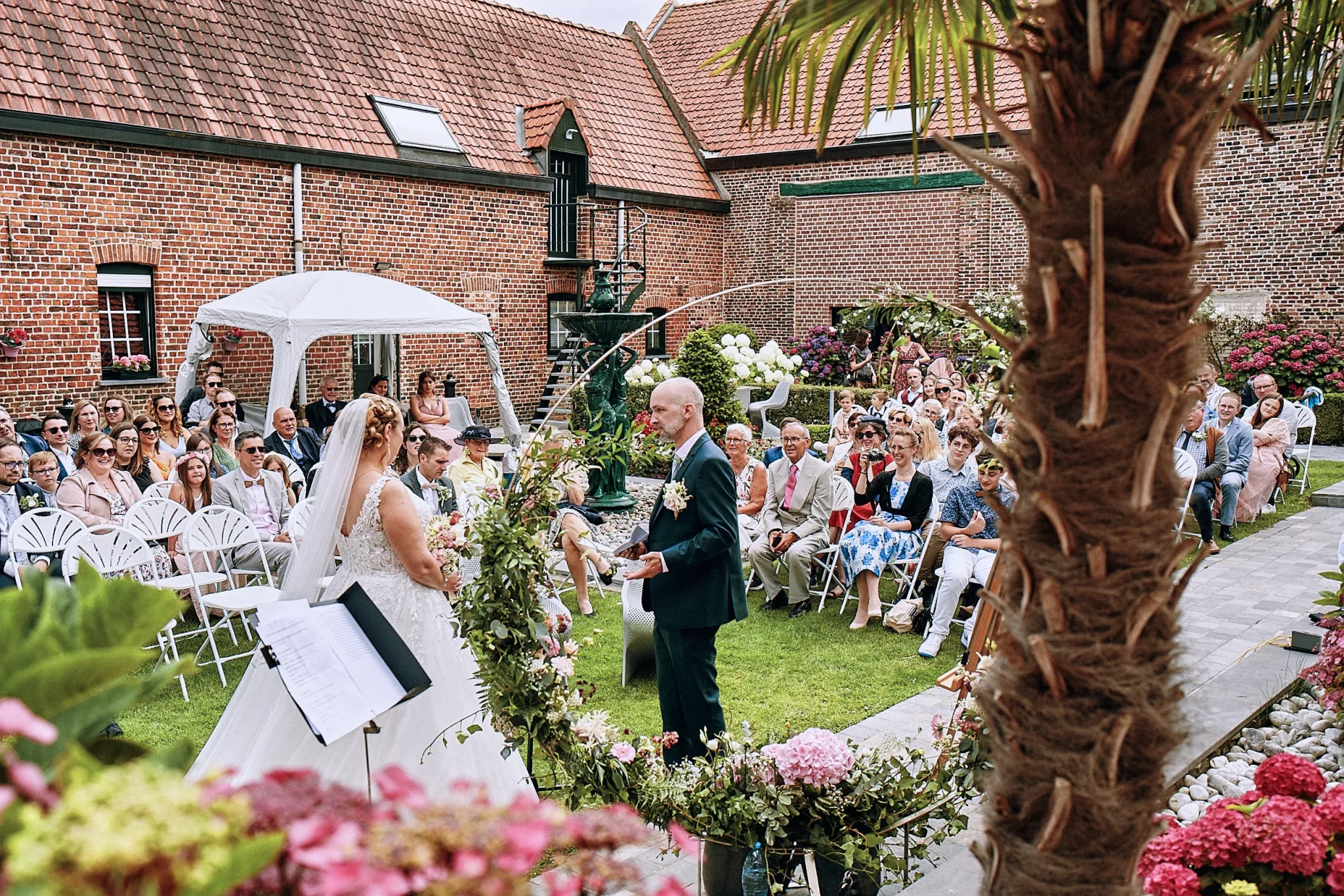 Mariage à la Fontaine de la Lys au Bizet